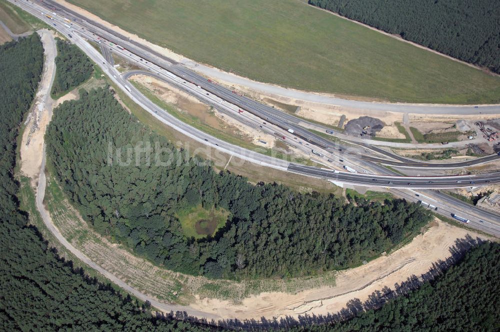 Berlin aus der Vogelperspektive: Baustelle vom Um- und Ausbau des Autobahndreieck Nuthetal (A 10 und A 115)