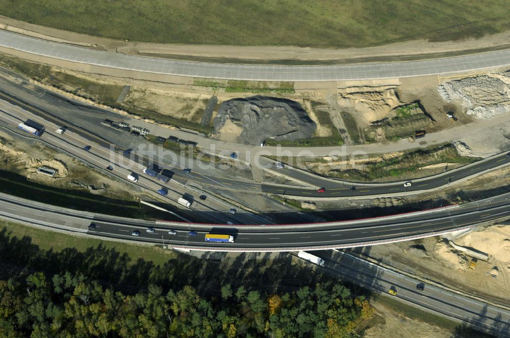 Nuthetal aus der Vogelperspektive: Baustelle vom Um- und Ausbau des Autobahndreieck Nuthetal (A 10 und A 115)