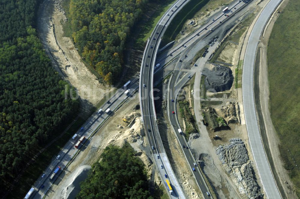 Nuthetal von oben - Baustelle vom Um- und Ausbau des Autobahndreieck Nuthetal (A 10 und A 115)