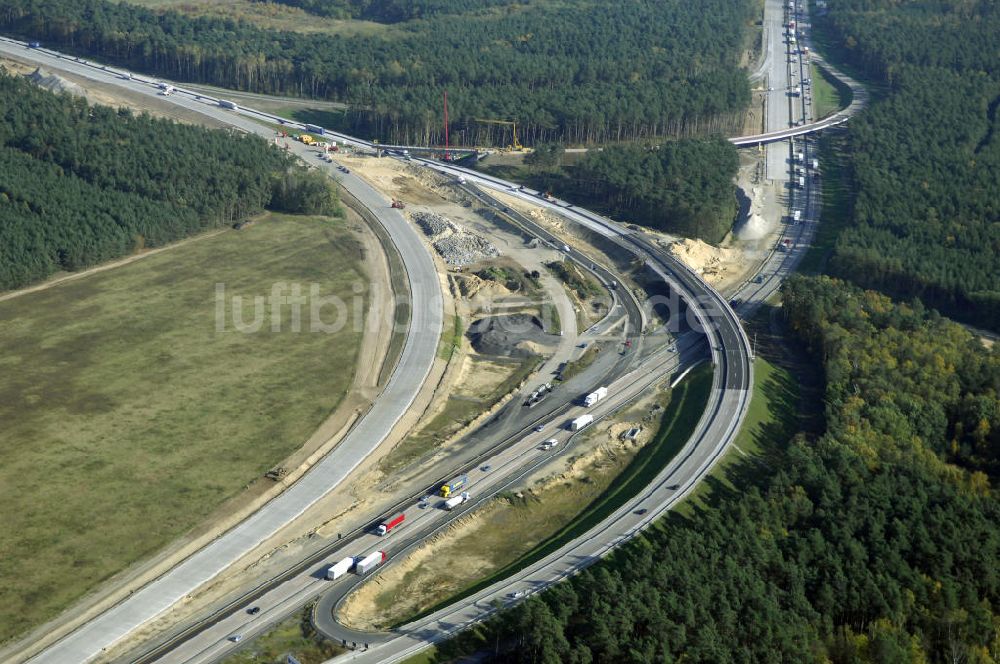 Nuthetal von oben - Baustelle vom Um- und Ausbau des Autobahndreieck Nuthetal (A 10 und A 115)