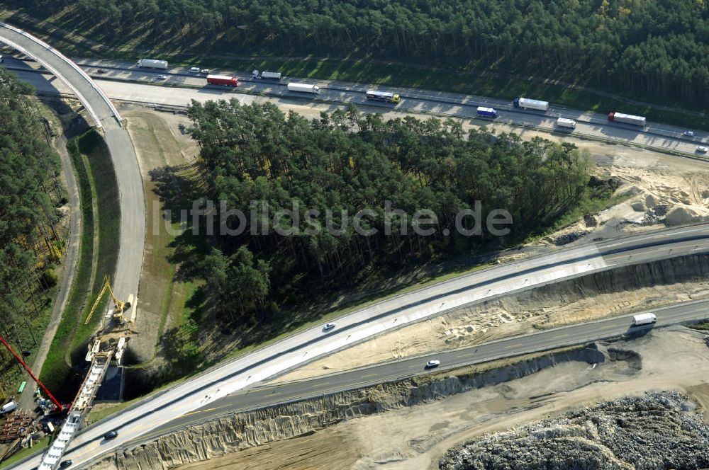 Luftaufnahme Nuthetal - Baustelle vom Um- und Ausbau des Autobahndreieck Nuthetal (A 10 und A 115)