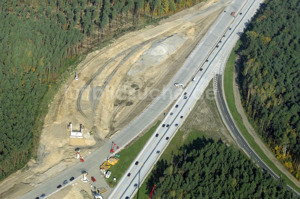 Nuthetal aus der Vogelperspektive: Baustelle vom Um- und Ausbau des Autobahndreieck Nuthetal (A 10 und A 115)