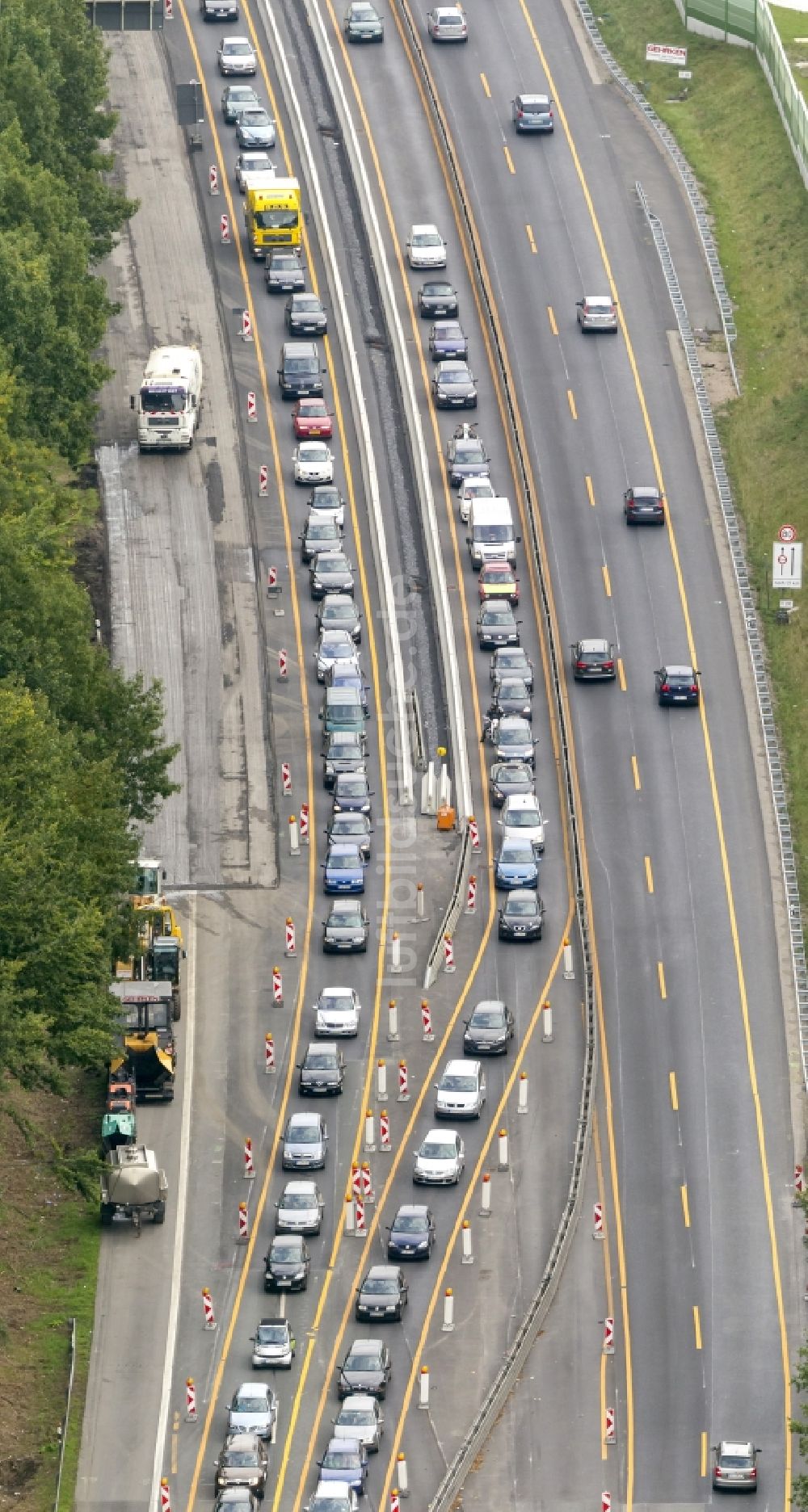 Luftbild Dortmund - Baustelle auf der Autobahn A40 Anschlußstelle Lütgendortmund bei Dortmund im Ruhrgebiet in Nordrhein-Westfalen