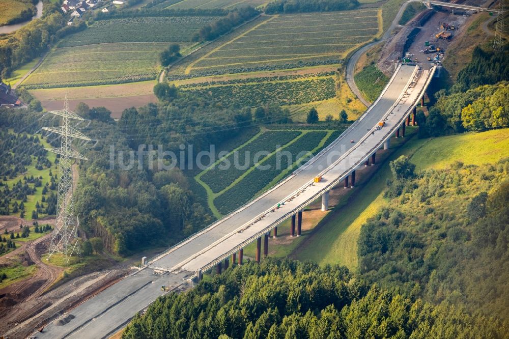 Luftbild Bestwig - Baustelle am Autobahn- Brückenbauwerk der BAB A46 in Bestwig im Bundesland Nordrhein-Westfalen, Deutschland