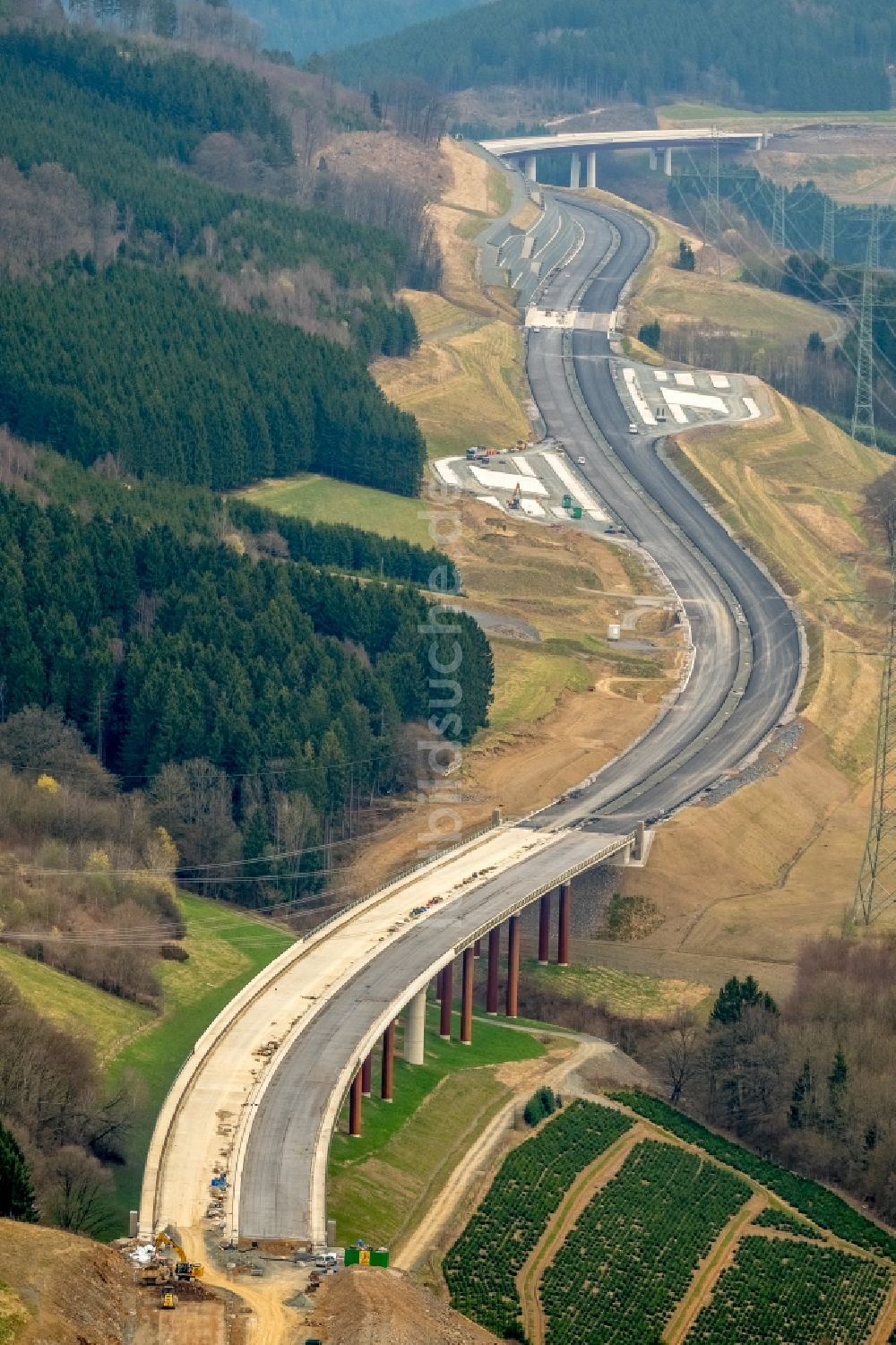 Luftbild Bestwig - Baustelle am Autobahn- Brückenbauwerk der BAB A46 in Bestwig im Bundesland Nordrhein-Westfalen, Deutschland