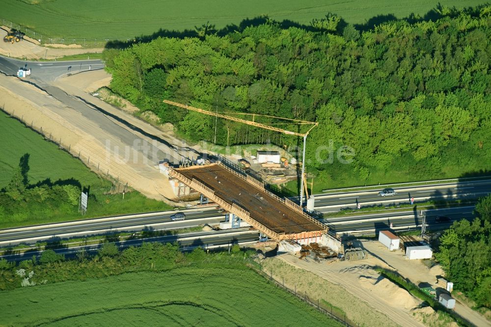 Glasewitz aus der Vogelperspektive: Baustelle am Autobahn- Brückenbauwerk der BAB A19 in Glasewitz im Bundesland Mecklenburg-Vorpommern, Deutschland