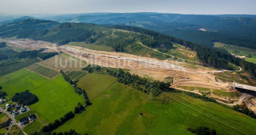 Luftbild Meschede - Baustelle am Autobahn- Brückenbauwerk der BAB A46 in Meschede im Bundesland Nordrhein-Westfalen