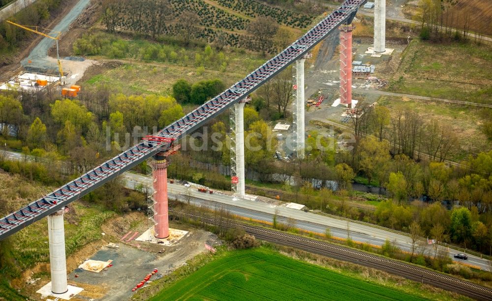 Luftbild Bestwig - Baustelle am Autobahn- Brückenbauwerk der BAB AA 46 - B480n Neue Ruhrtalbrücke Bermecke in Bestwig im Bundesland Nordrhein-Westfalen