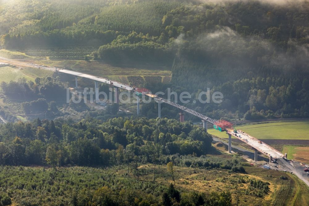 Luftbild Bestwig - Baustelle am Autobahn- Brückenbauwerk der BAB AA 46 - B480n Neue Ruhrtalbrücke Bermecke in Bestwig im Bundesland Nordrhein-Westfalen