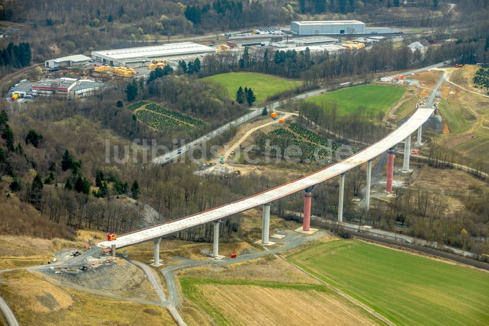 Luftaufnahme Bestwig - Baustelle am Autobahn- Brückenbauwerk der BAB AA 46 - B480n Neue Ruhrtalbrücke Bermecke in Bestwig im Bundesland Nordrhein-Westfalen