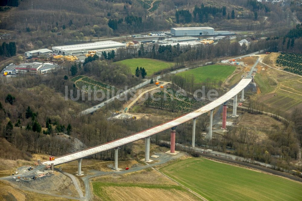 Bestwig von oben - Baustelle am Autobahn- Brückenbauwerk der BAB AA 46 - B480n Neue Ruhrtalbrücke Bermecke in Bestwig im Bundesland Nordrhein-Westfalen