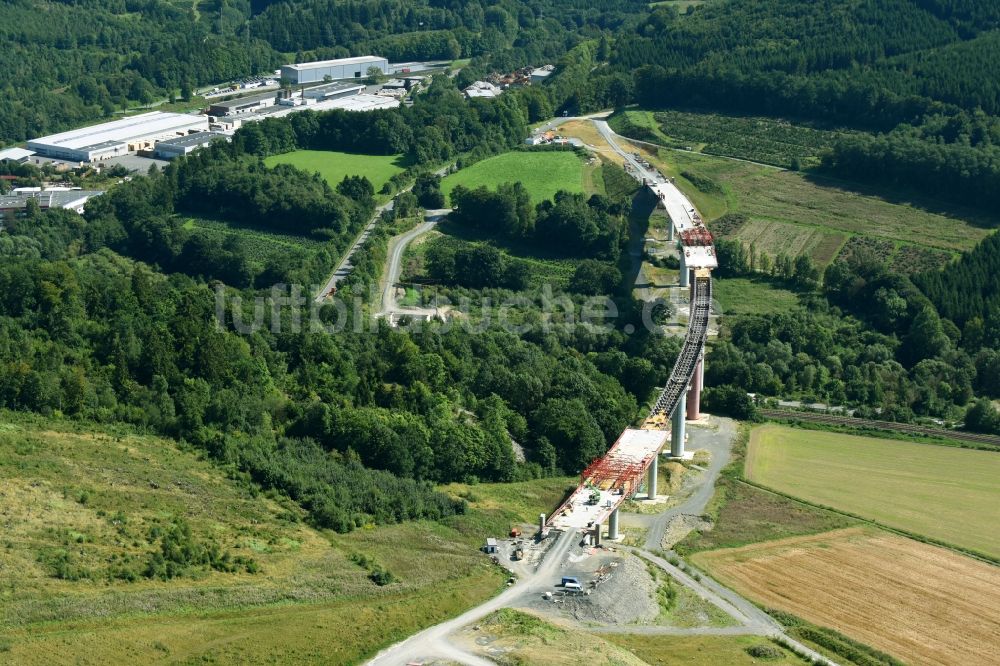 Luftaufnahme Olsberg - Baustelle am Autobahn- Brückenbauwerk der BAB A46n im Ortsteil Bigge in Olsberg im Bundesland Nordrhein-Westfalen, Deutschland