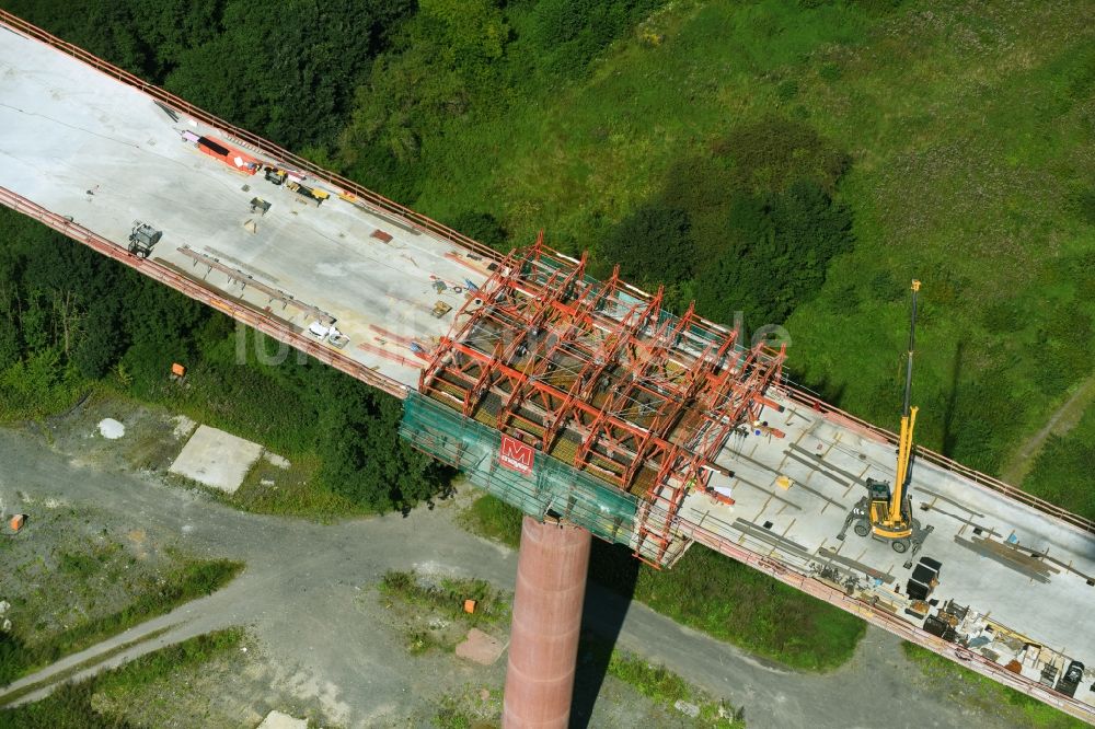 Luftaufnahme Olsberg - Baustelle am Autobahn- Brückenbauwerk der BAB A46n im Ortsteil Bigge in Olsberg im Bundesland Nordrhein-Westfalen, Deutschland