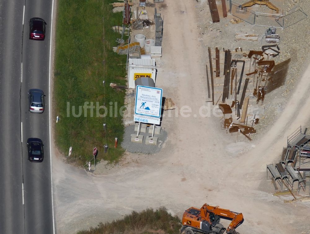 Wehretal von oben - Baustelle am Autobahn- Brückenbauwerk der BAB A44 in Wehretal im Bundesland Hessen