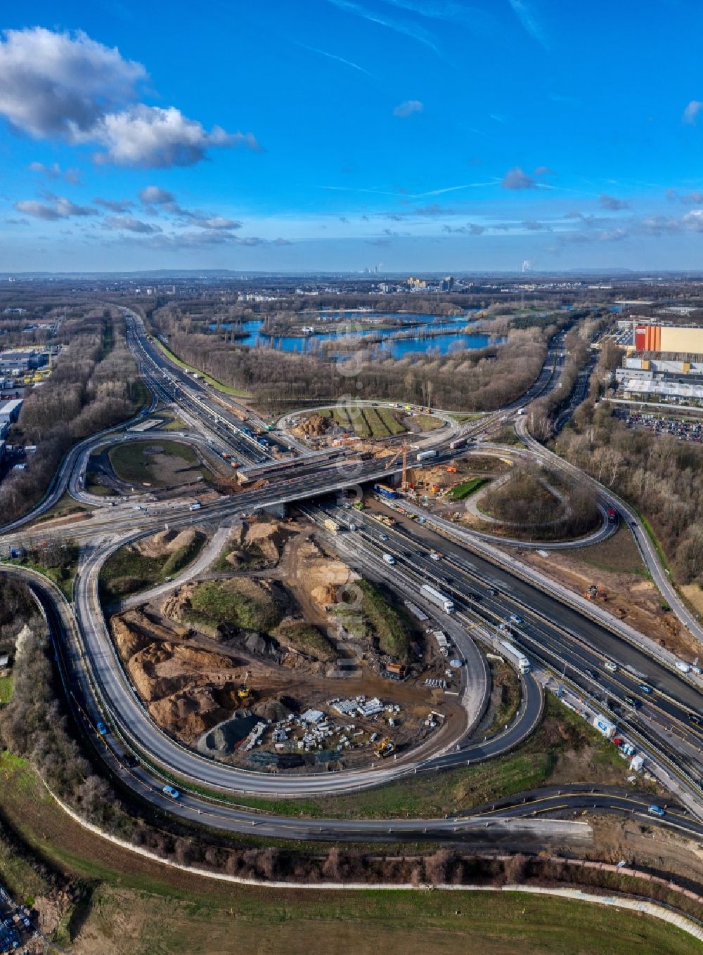 Luftbild Köln - Baustelle der Autobahnabfahrt der BAB A57 in Köln im Bundesland Nordrhein-Westfalen, Deutschland