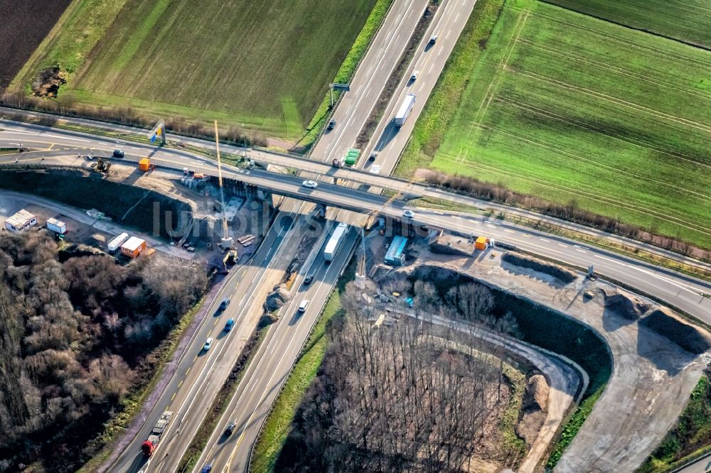 Ringsheim aus der Vogelperspektive: Baustelle der Autobahnabfahrt der BAB A5 in Ringsheim im Bundesland Baden-Württemberg, Deutschland