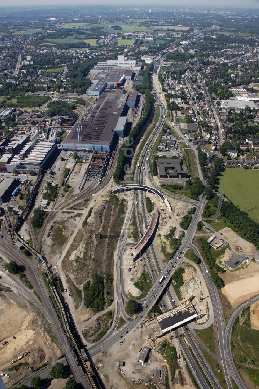 Bochum von oben - Baustelle am Autobahndreieck Bochum-West an der A40 in Bochum im Bundesland Nordrhein-Westfalen