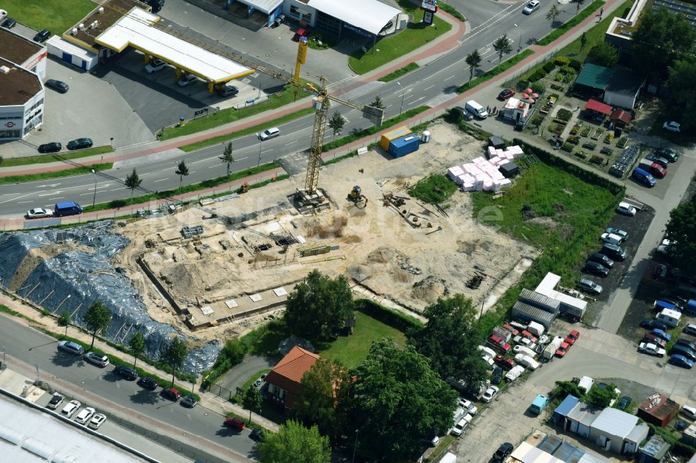 Luftbild Teltow - Baustelle am Autohandels- Gebäude des Autohauses Oderstraße - Saganer Straße in Teltow im Bundesland Brandenburg, Deutschland