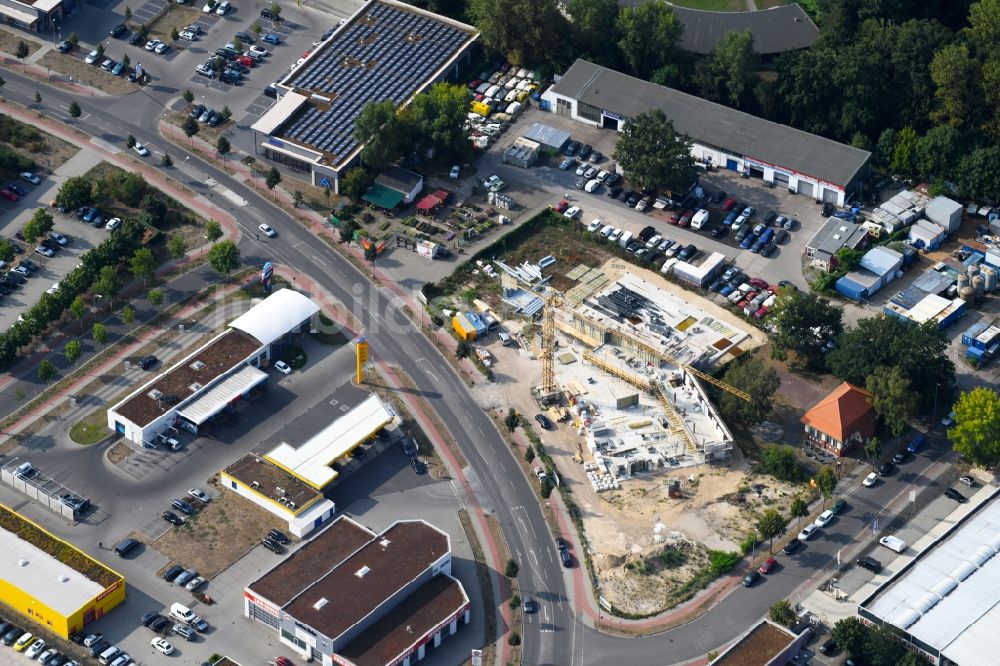 Luftaufnahme Teltow - Baustelle am Autohandels- Gebäude des Autohauses Oderstraße - Saganer Straße in Teltow im Bundesland Brandenburg, Deutschland