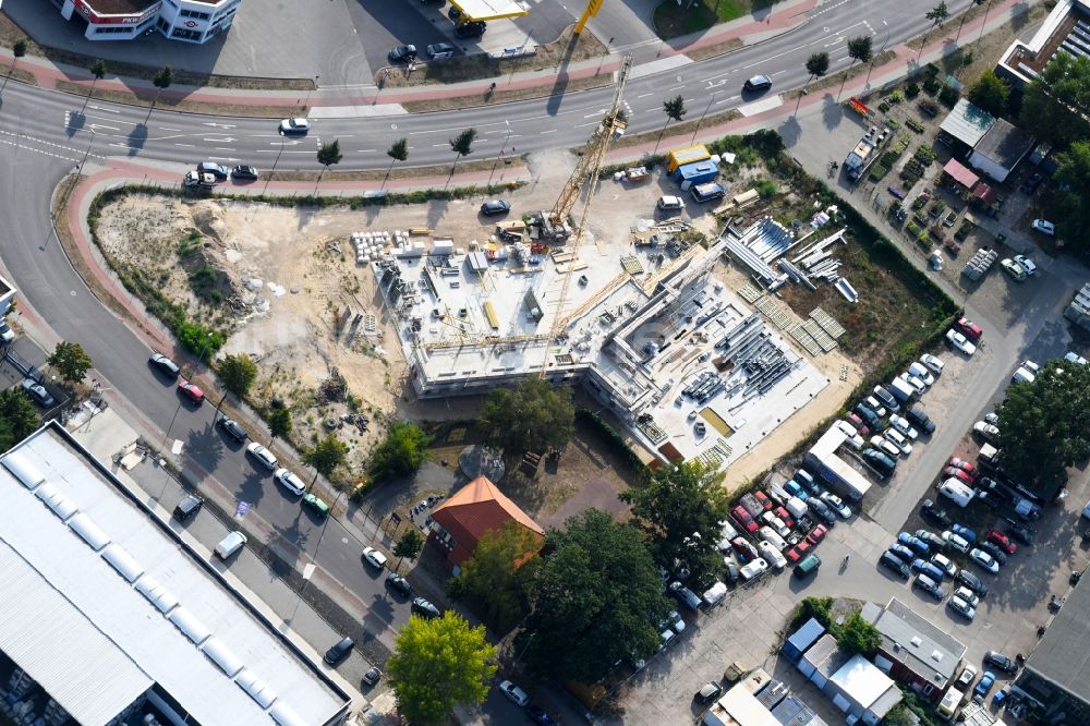 Teltow aus der Vogelperspektive: Baustelle am Autohandels- Gebäude des Autohauses Oderstraße - Saganer Straße in Teltow im Bundesland Brandenburg, Deutschland