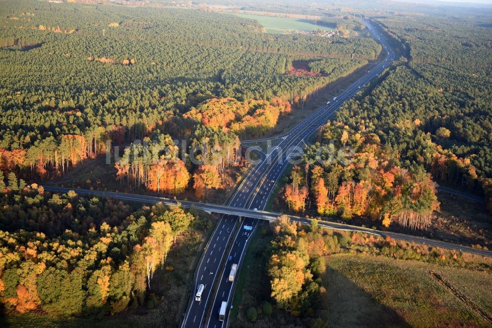 Luftaufnahme Spreenhagen - Baustelle BAB A12 E30 der Autobahnabfahrt Storkow in Spreenhagen im Bundesland Brandenburg