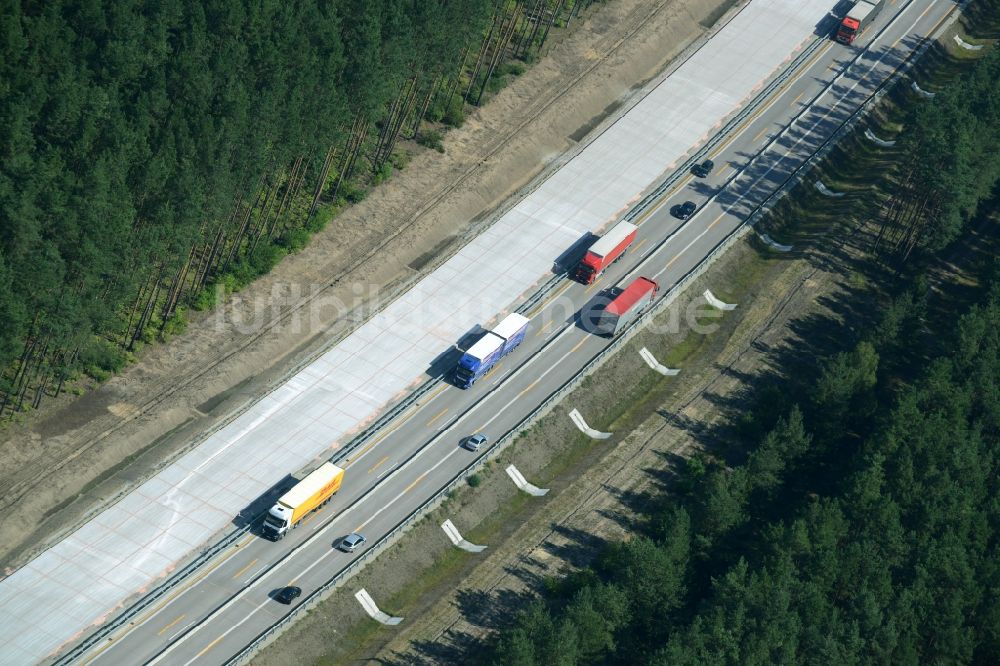 Spreenhagen aus der Vogelperspektive: Baustelle BAB A12 E30 in Spreenhagen im Bundesland Brandenburg