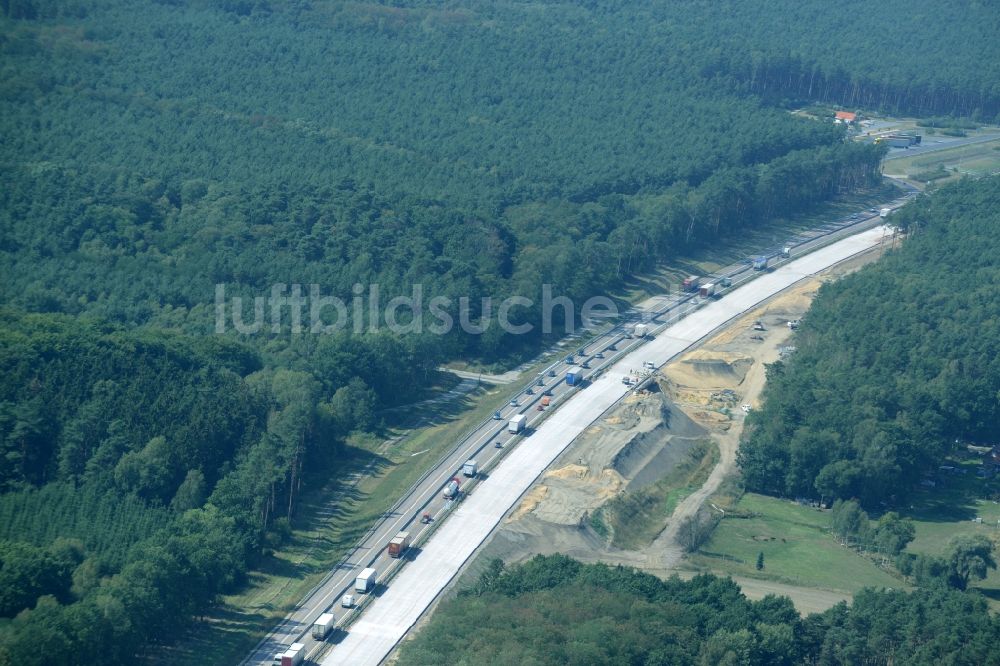 Spreenhagen aus der Vogelperspektive: Baustelle BAB A12 E30 in Spreenhagen im Bundesland Brandenburg