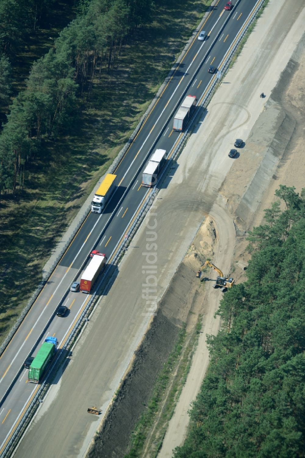 Spreenhagen aus der Vogelperspektive: Baustelle BAB A12 E30 in Spreenhagen im Bundesland Brandenburg