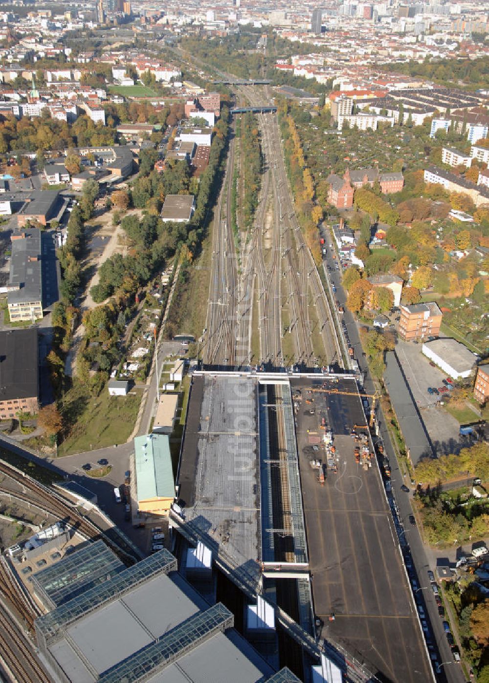 Berlin von oben - Baustelle am Bahnhof Südkreuz in Berlin