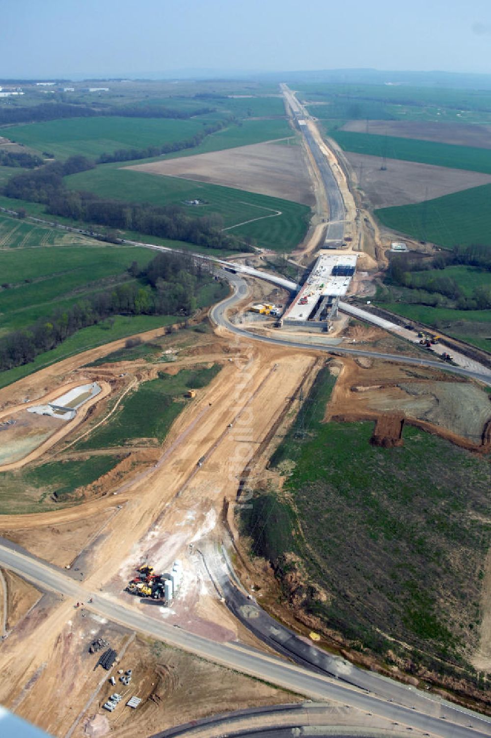 Luftaufnahme Großenlupnitz - Baustelle Böbertalbrücke der A4 bei Großenlupnitz