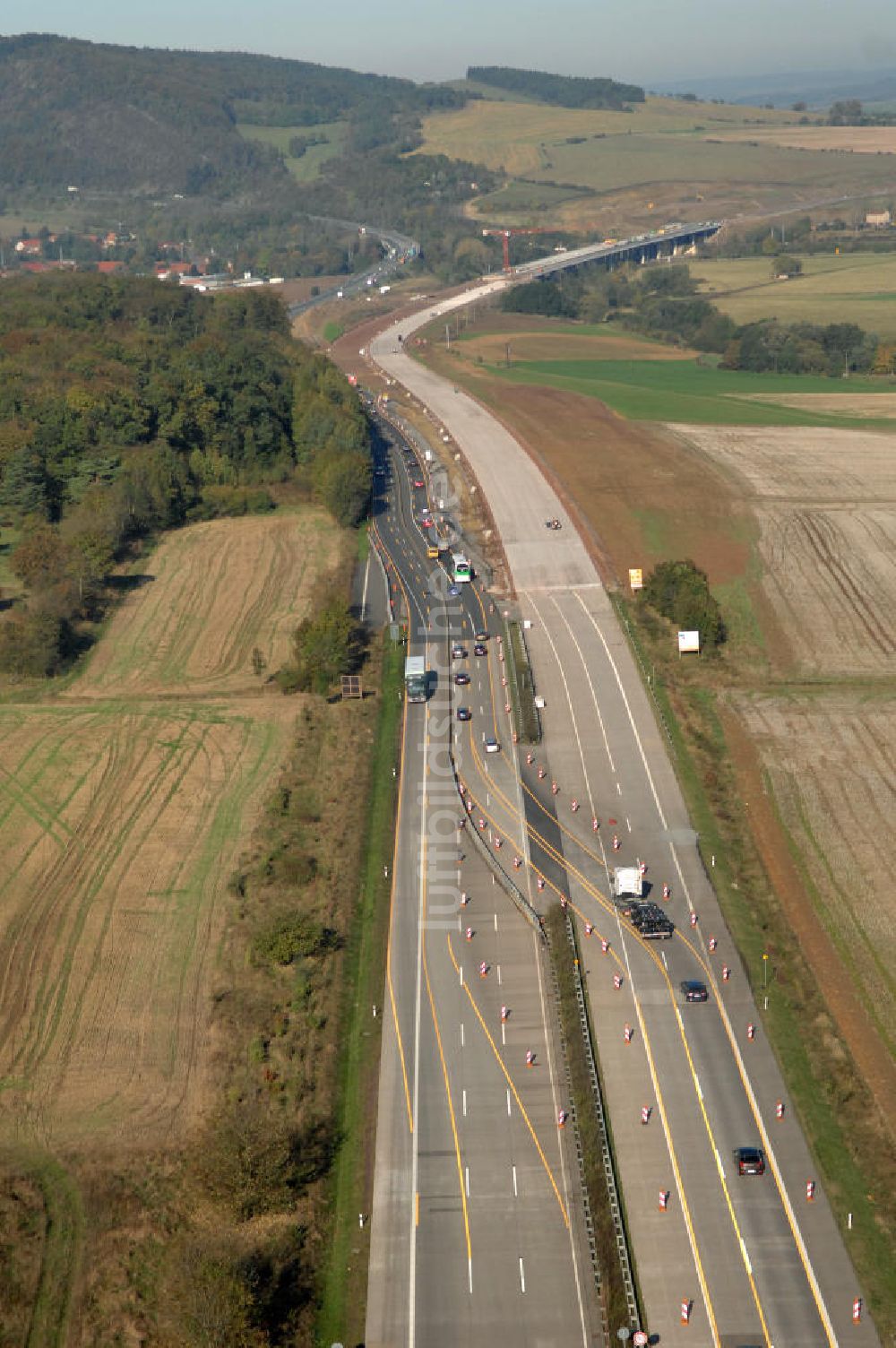 Sättelstädt aus der Vogelperspektive: Baustelle des Übergang der alten A4 auf die neue A4 bei Sättelstädt