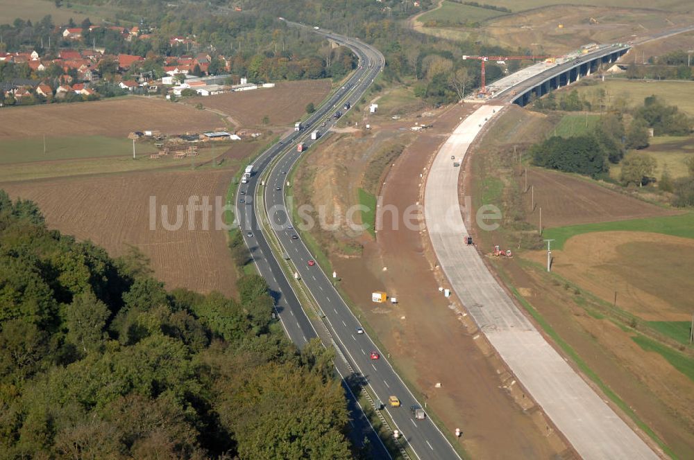 Sättelstädt aus der Vogelperspektive: Baustelle des Übergang der alten A4 auf die neue A4 bei Sättelstädt