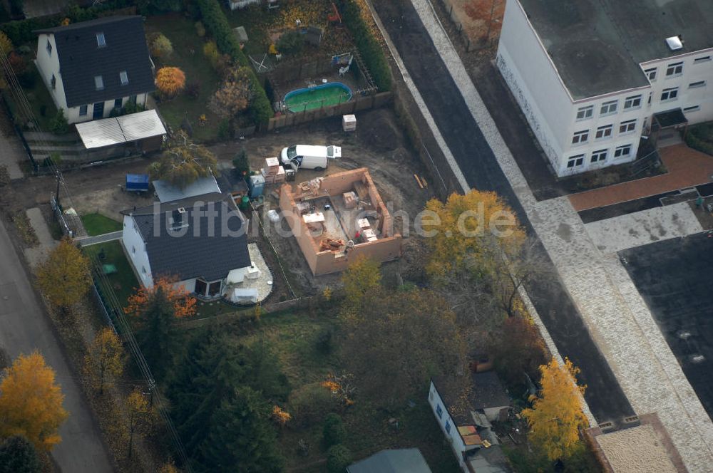 Berlin von oben - Baustelle an der Bergedorfer Straße in Berlin