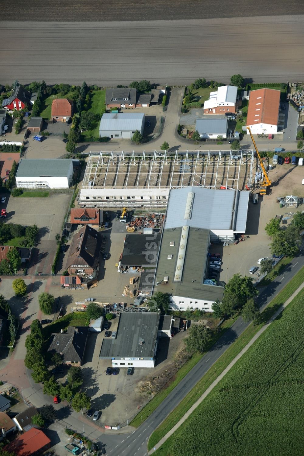 Burgwedel von oben - Baustelle auf dem Betriebshof der Rosenhagen GmbH in Burgwedel im Bundesland Niedersachsen