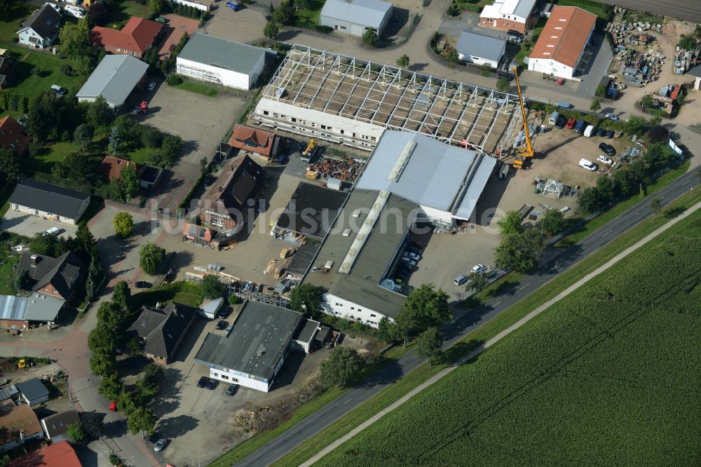 Burgwedel aus der Vogelperspektive: Baustelle auf dem Betriebshof der Rosenhagen GmbH in Burgwedel im Bundesland Niedersachsen