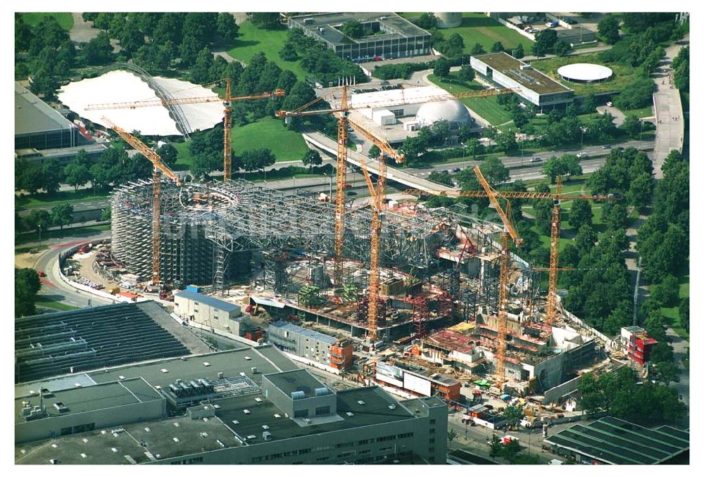 Luftbild München / Bayern - Baustelle BMW Welt am Olympia Park München