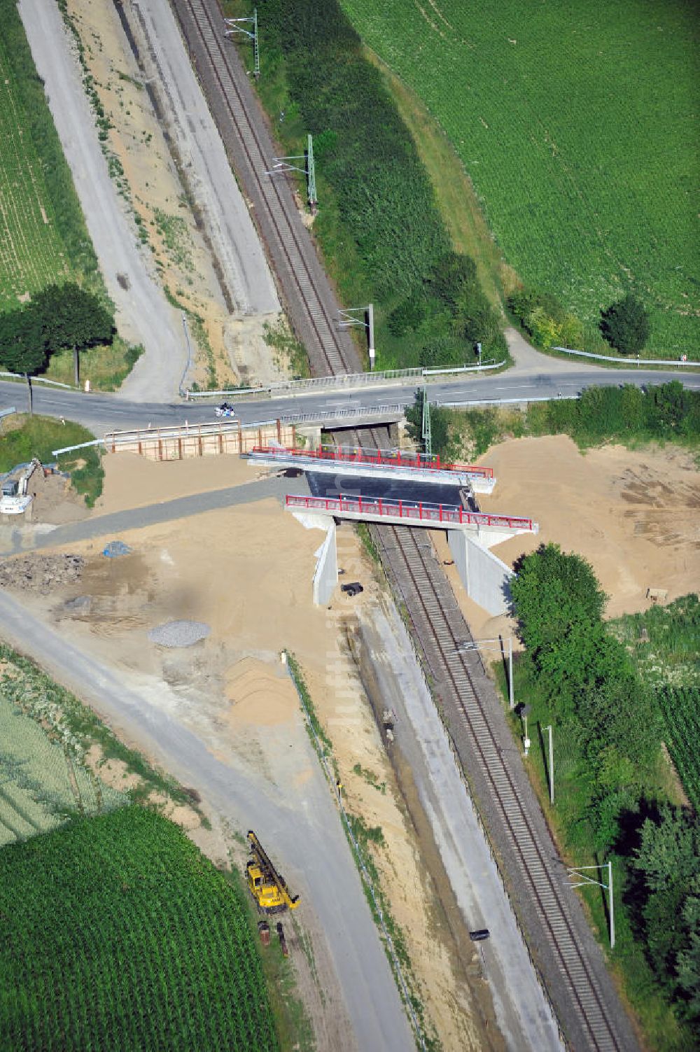 Luftbild Söhlde - Baustelle Brücke über die DB-Strecke bei Söhlde in Niedersachsen