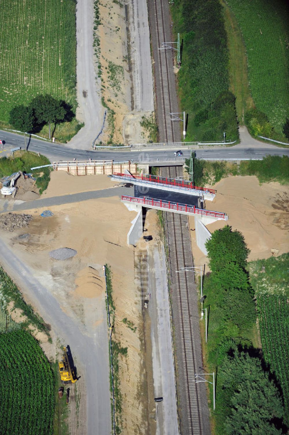 Söhlde von oben - Baustelle Brücke über die DB-Strecke bei Söhlde in Niedersachsen