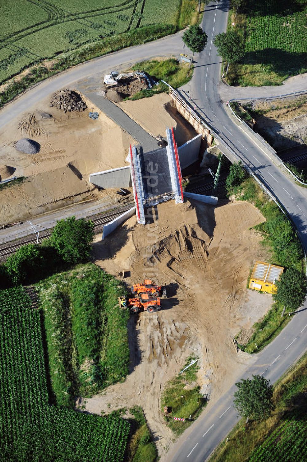 Söhlde von oben - Baustelle Brücke über die DB-Strecke bei Söhlde in Niedersachsen