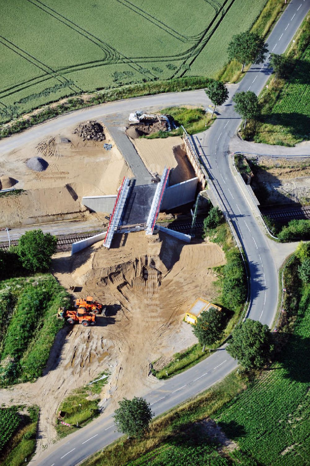 Luftbild Söhlde - Baustelle Brücke über die DB-Strecke bei Söhlde in Niedersachsen