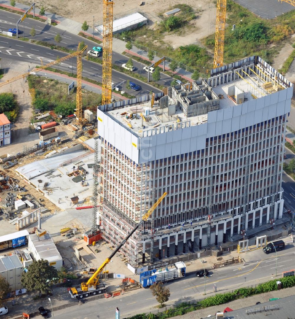 Luftbild Berlin - Baustelle Büro- Hochhaus Tour Total auf dem Gelände der Europacity an der Heidestraße in Berlin