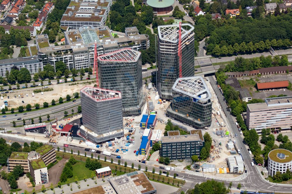 München aus der Vogelperspektive: Baustelle Bürogebäude- Ensemble Bavaria Towers in München im Bundesland Bayern, Deutschland