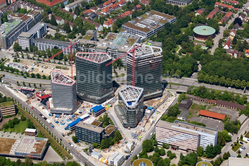 Luftbild München - Baustelle Bürogebäude- Ensemble Bavaria Towers in München im Bundesland Bayern, Deutschland