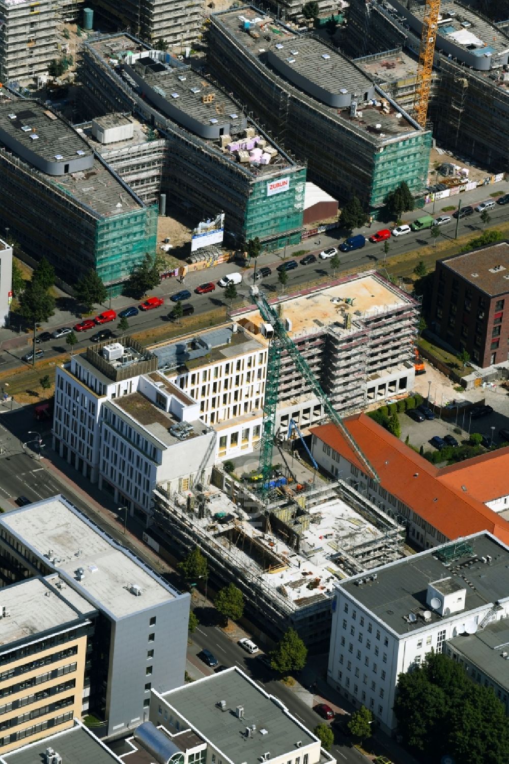 Berlin von oben - Baustelle Bürogebäude des Geschäftshauses Am Audio Ecke Rudower Chaussee im Ortsteil Adlershof - Johannestal in Berlin, Deutschland