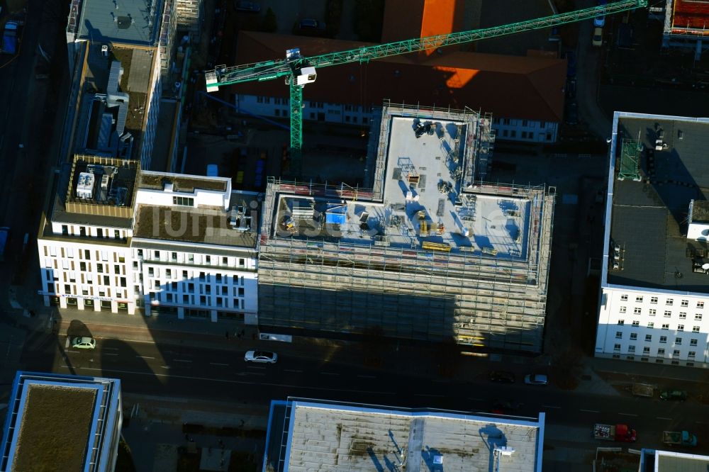 Luftbild Berlin - Baustelle Bürogebäude des Geschäftshauses Am Audio Ecke Rudower Chaussee im Ortsteil Adlershof - Johannestal in Berlin, Deutschland