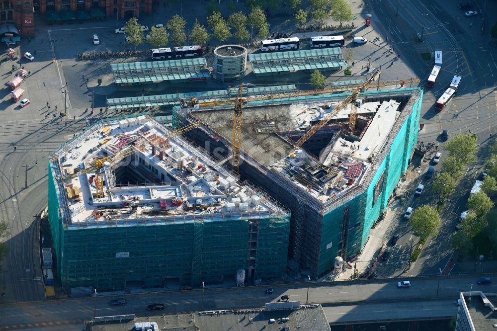 Bremen aus der Vogelperspektive: Baustelle Bürogebäude des Geschäftshauses Bahnhofstraße Ecke Herdentorsteinweg in Bremen, Deutschland