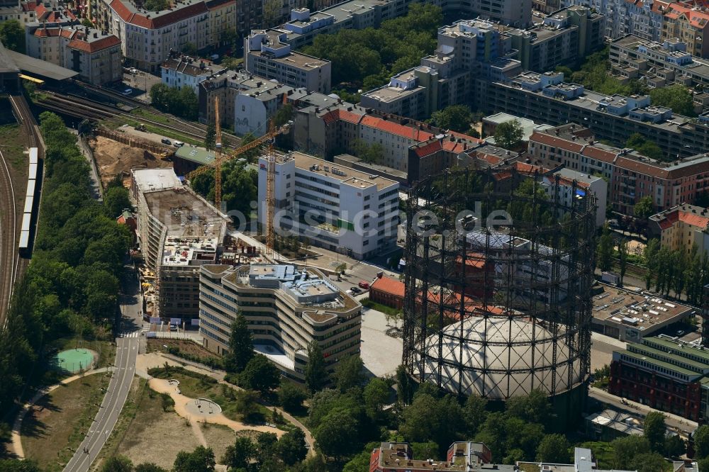 Luftbild Berlin - Baustelle Bürogebäude des Geschäftshauses der EUREF AG am EUREF-Campus im Ortsteil Schöneberg in Berlin, Deutschland