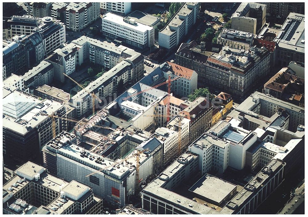 Luftbild Berlin - Baustelle Bürogebäude des Geschäftshauses Friedrichstadt - Quartier 110 der Zürich Versicherung in Berlin