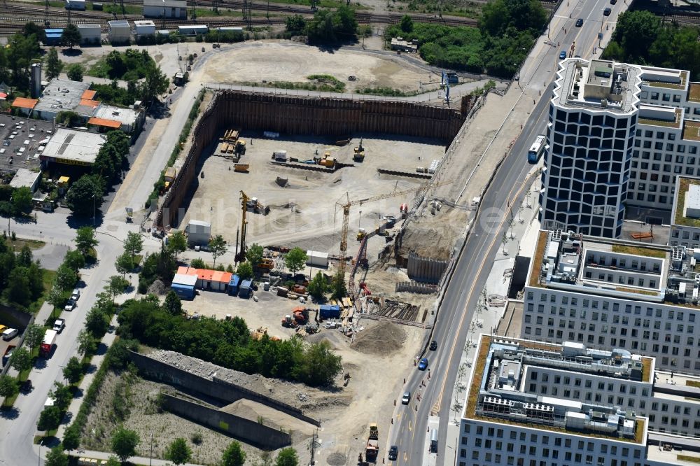 München aus der Vogelperspektive: Baustelle Bürogebäude des Geschäftshauses Kap West am Hirschgarten im Ortsteil Neuhausen-Nymphenburg in München im Bundesland Bayern, Deutschland