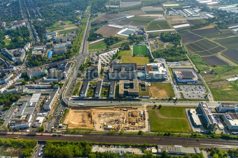 Düsseldorf von oben - Baustelle Bürogebäude des Geschäftshauses Mizal Offices – Visions on Campus in Düsseldorf im Bundesland Nordrhein-Westfalen, Deutschland